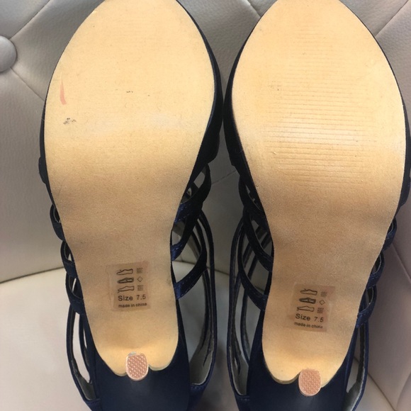 Michael Antonio “Thorstein” Strappy Dress Sandal - Picture 3 of 3